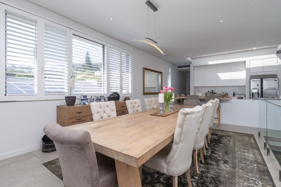 To Let 4 Bedroom Property for Rent in Camps Bay Western Cape